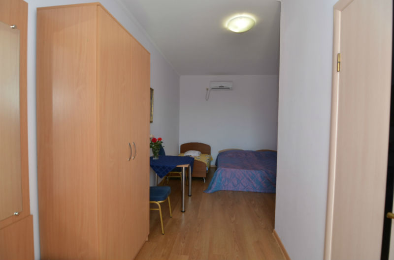 3-местные номера. Гостевой дом "Анастасия". Заозерное 3-местные номера. Гостевой дом "Анастасия". Заозерное