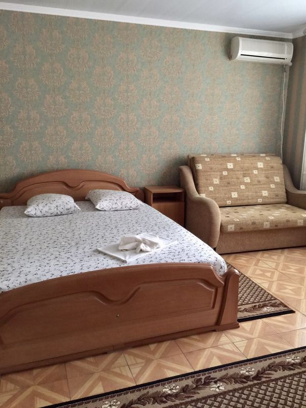 . Гостевой дом "У моря" в Джубге     . Джубга