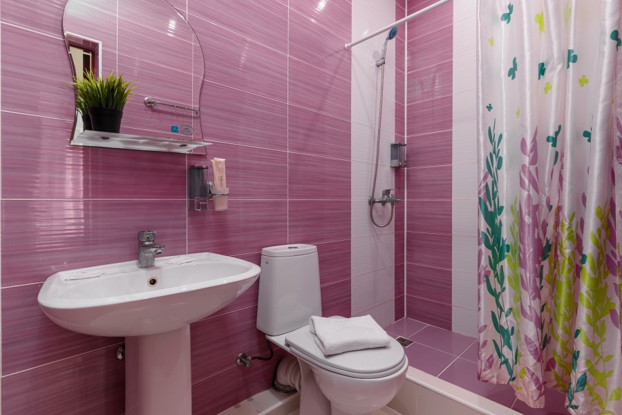 Номер комфорт с двухспальной кроватью , балконом для 4 гостей. Гостевой дом Ева. Адлер