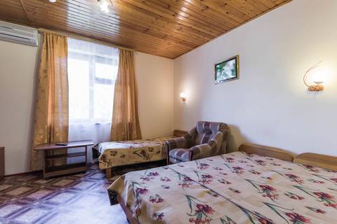 Трёхместный номер «Стандарт». Гостевой дом  «У Вадима». Витязево Трёхместный номер «Стандарт». Гостевой дом  «У Вадима». Витязево