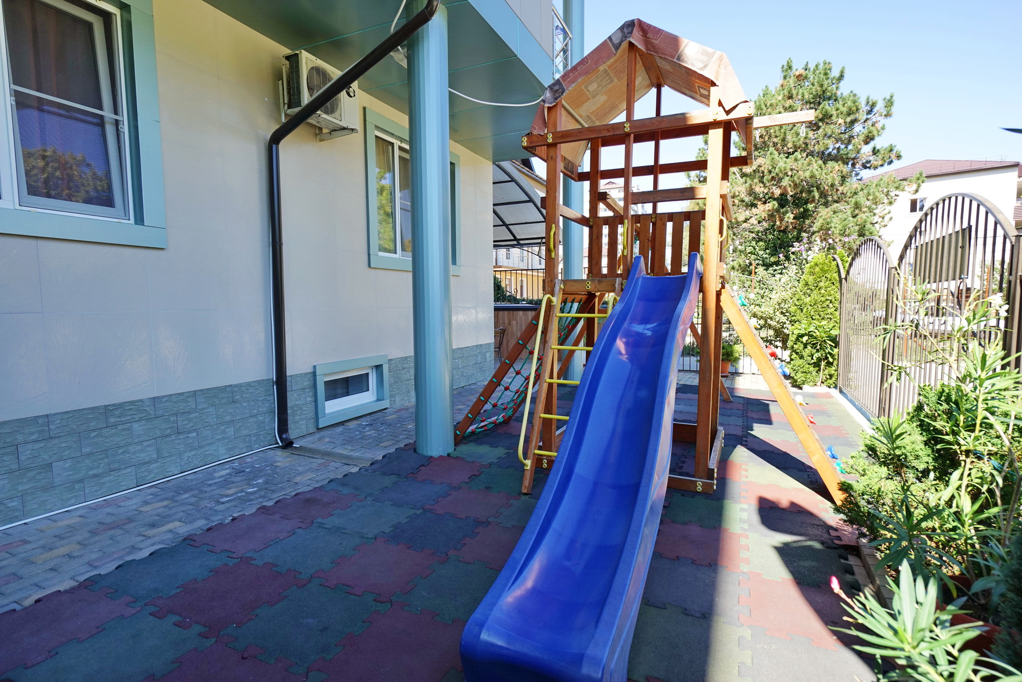 . Гостевой дом «Акварель». Ольгинка