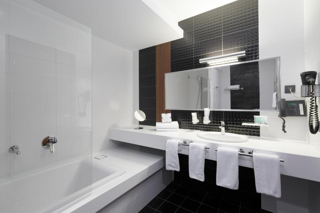 Полулюкс Коннект. Гостевой комплекс «Lavicon Hotel Collection». Небуг