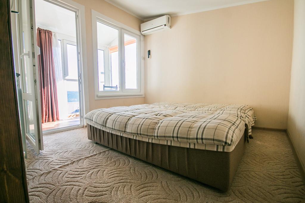 . Дом под ключ на пляже с великолепными видом на море. Ялта