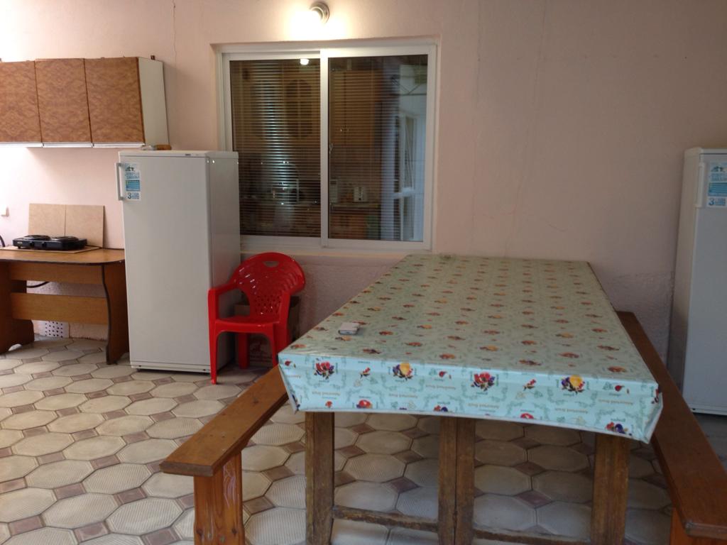 . Гостевой дом Надежда в Гаграх. Гагра