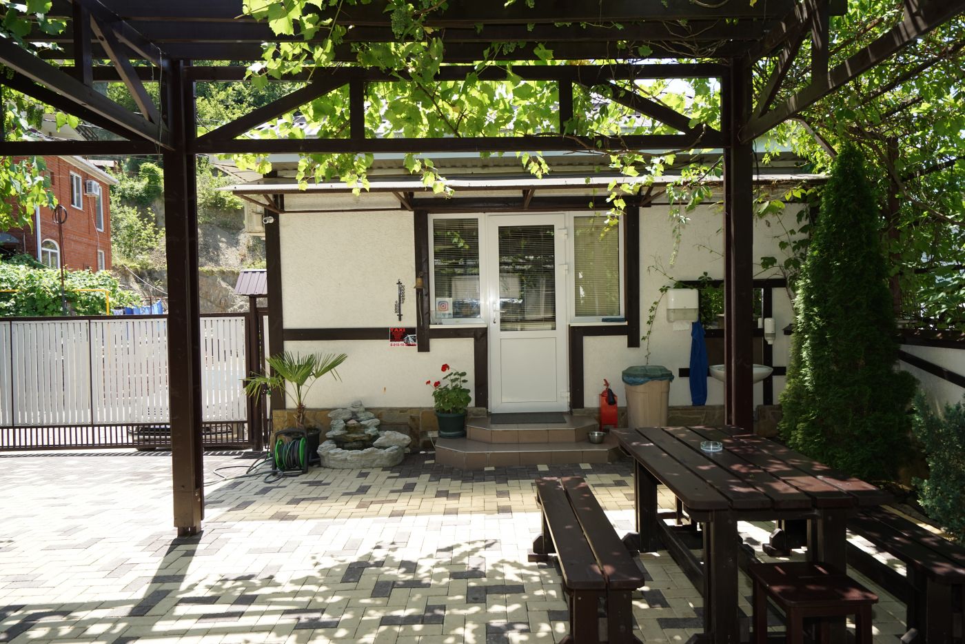 . Гостиница "Постоялый Двор Виноград". Лермонтово