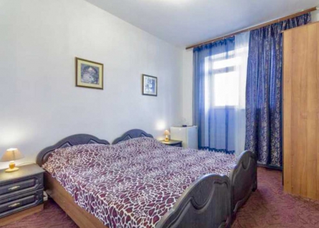 Двухместный полулюкс 1 и 2 этаж. Гостиница "Алекс". Витязево