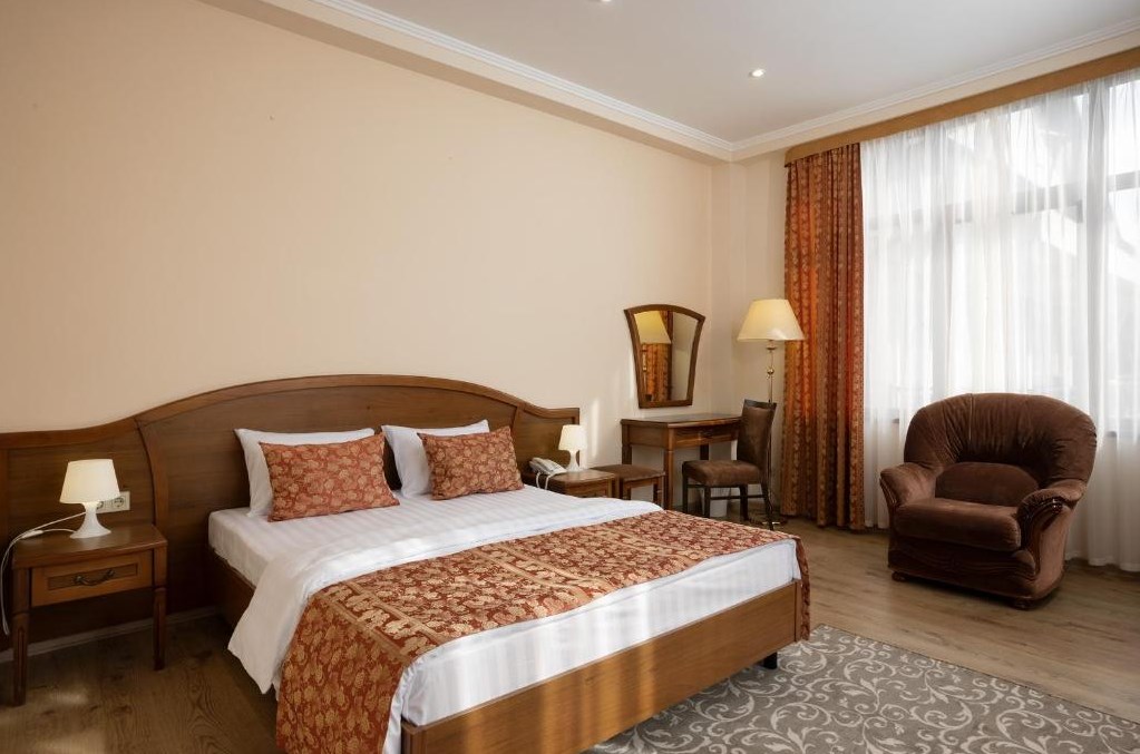 . Отель Тройка. Красная Поляна