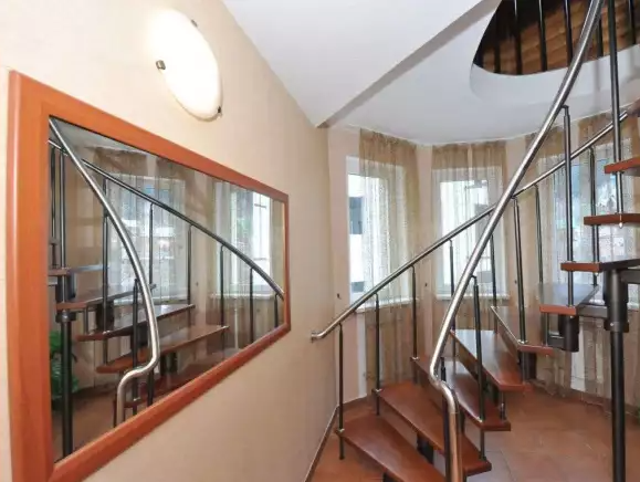 Полулюкс улучшенный в 2-х уровнях. Гостиница «Арючат». Домбай-гостиницы