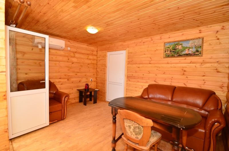 Эко-дом (из натурального дерева) 2-комнатный номер 