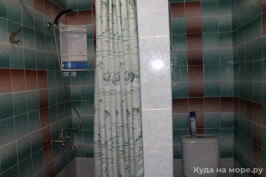 Коттедж с отдельной кухней. Гостевой дом "Алфавит". Адлер