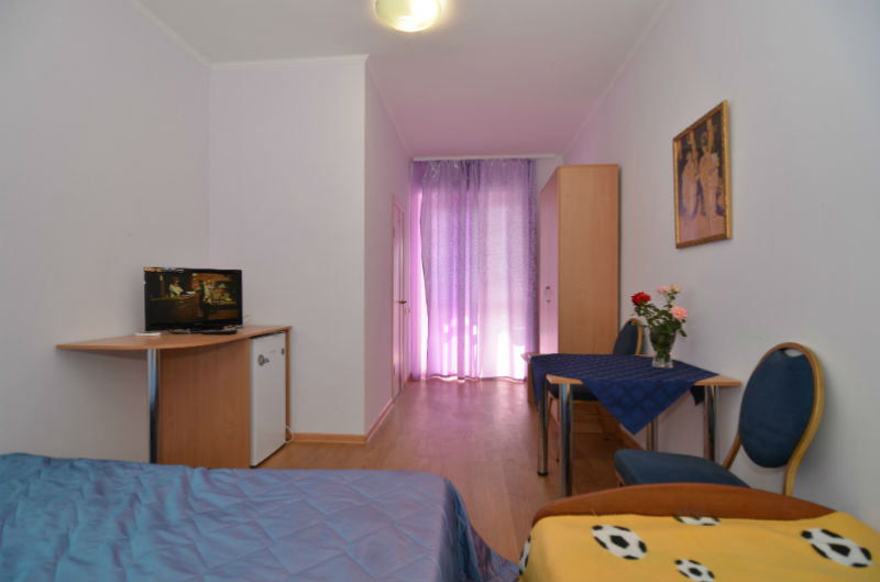 3-местные номера. Гостевой дом "Анастасия". Заозерное 3-местные номера. Гостевой дом "Анастасия". Заозерное