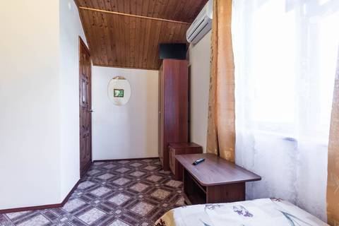 Трёхместный номер «Стандарт». Гостевой дом  «У Вадима». Витязево Трёхместный номер «Стандарт». Гостевой дом  «У Вадима». Витязево