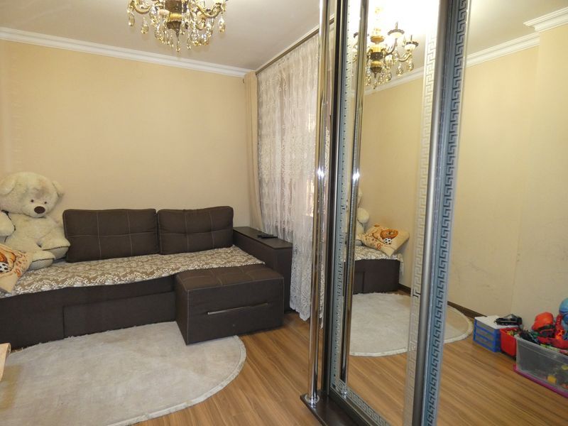 3х-комнатная квартира. Квартира в многоквартирном доме Квартира Абазгаа 59/1 . Гагра