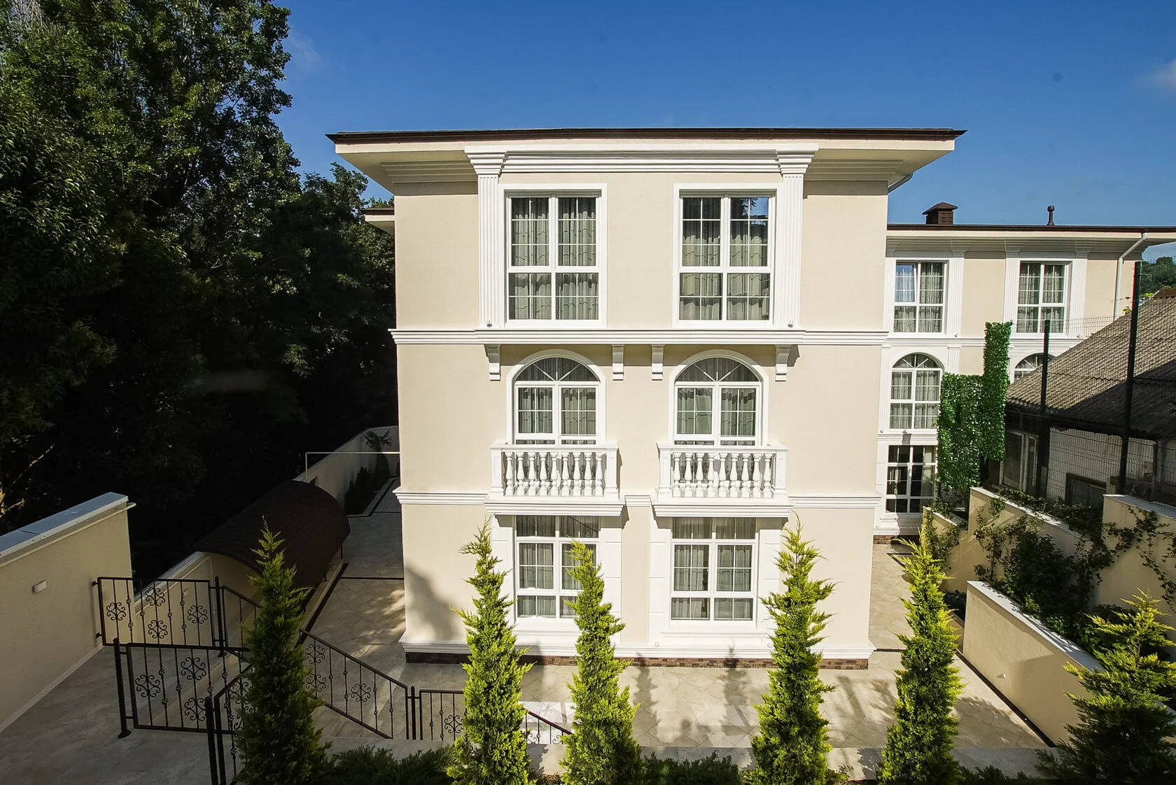 . Гостиница "The White Residence". Сочи