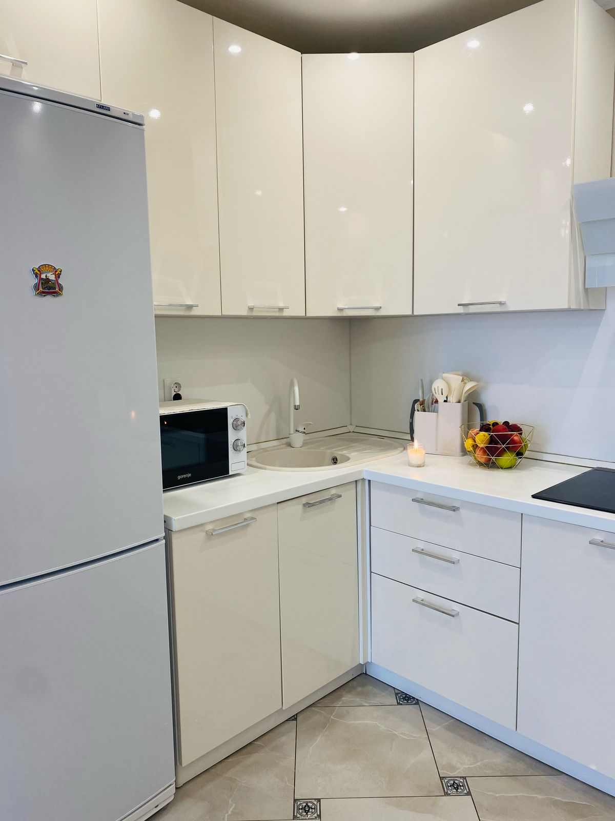 . Квартира в многоквартирном доме Квартира у моря на Мурата Ахеджака 16. Новороссийск