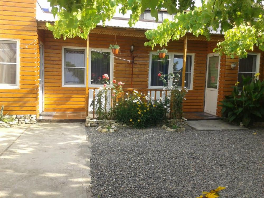 . Гостевой дом ДДД. Сухум