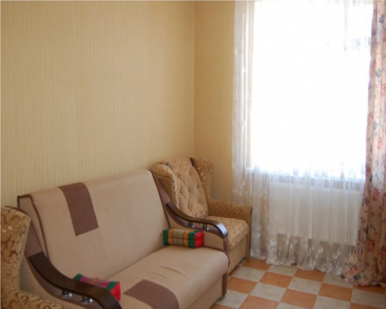 . Квартира в многоквартирном доме на ул. Демышева 125а . Евпатория