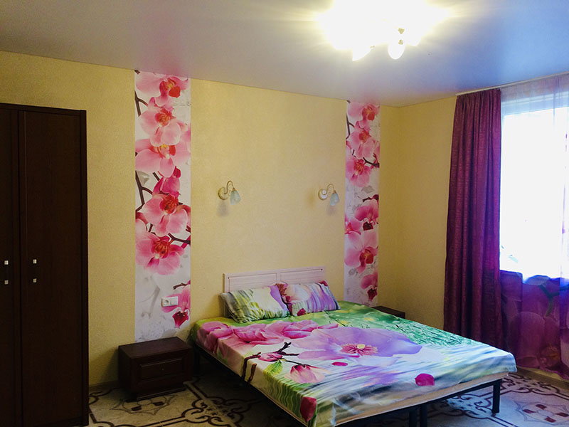 Двухкомнатные Аппартаменты с балконом боковой вид на море. Мини-гостиница "Премьера". Кацивели