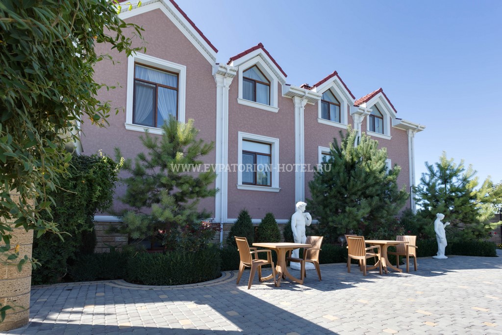 . Бутик-отель "Евпаторион". Заозерное