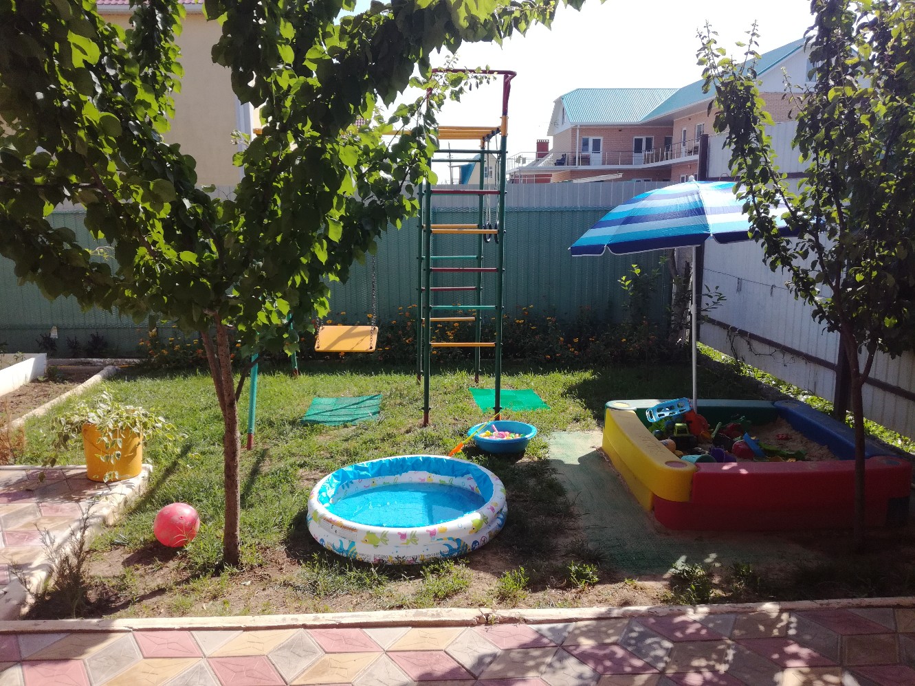 . Частный гостевой дом Касабланка. Кучугуры