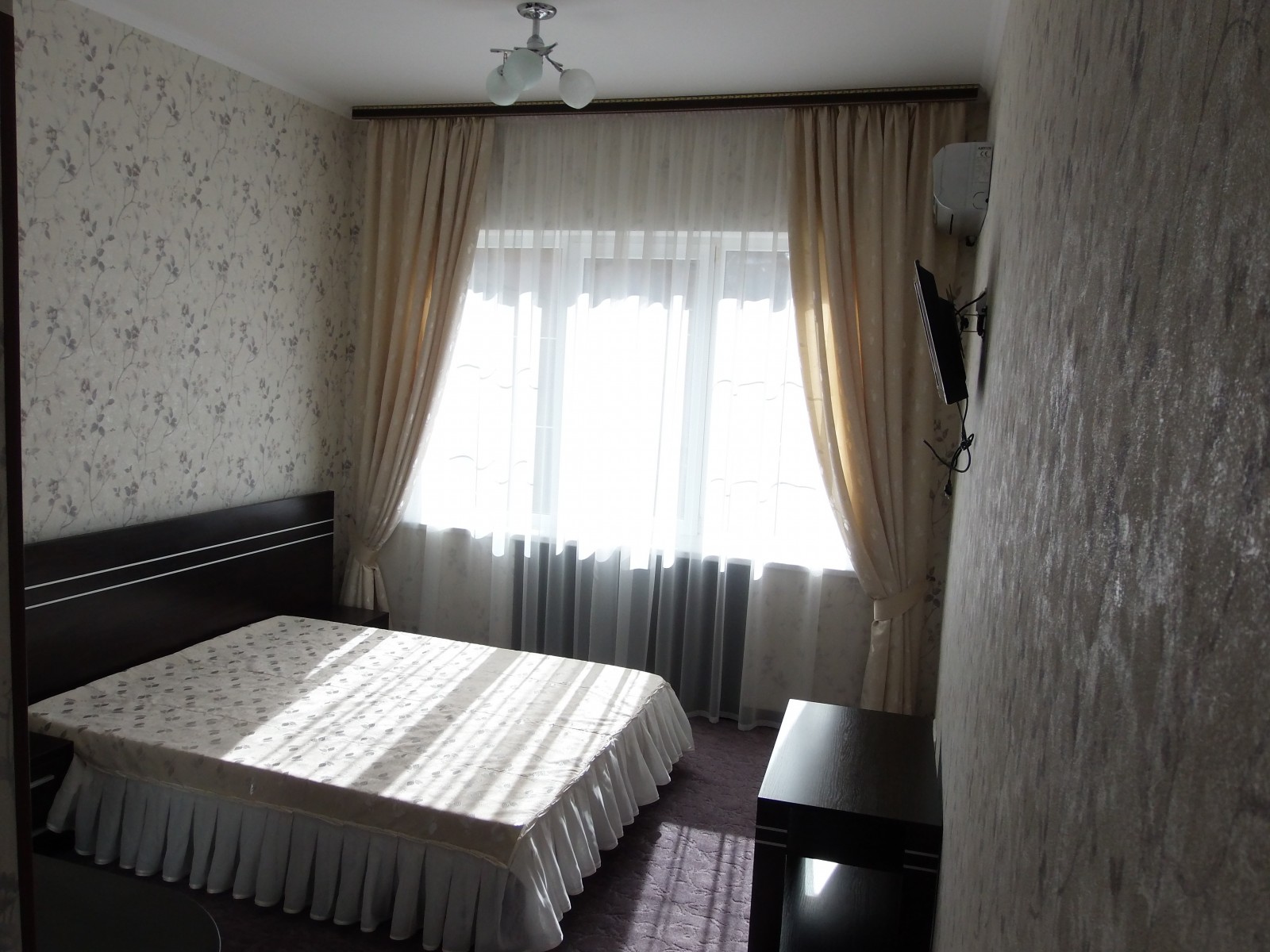 . Гостиница "УЮТ" - Симферополь. Симферополь