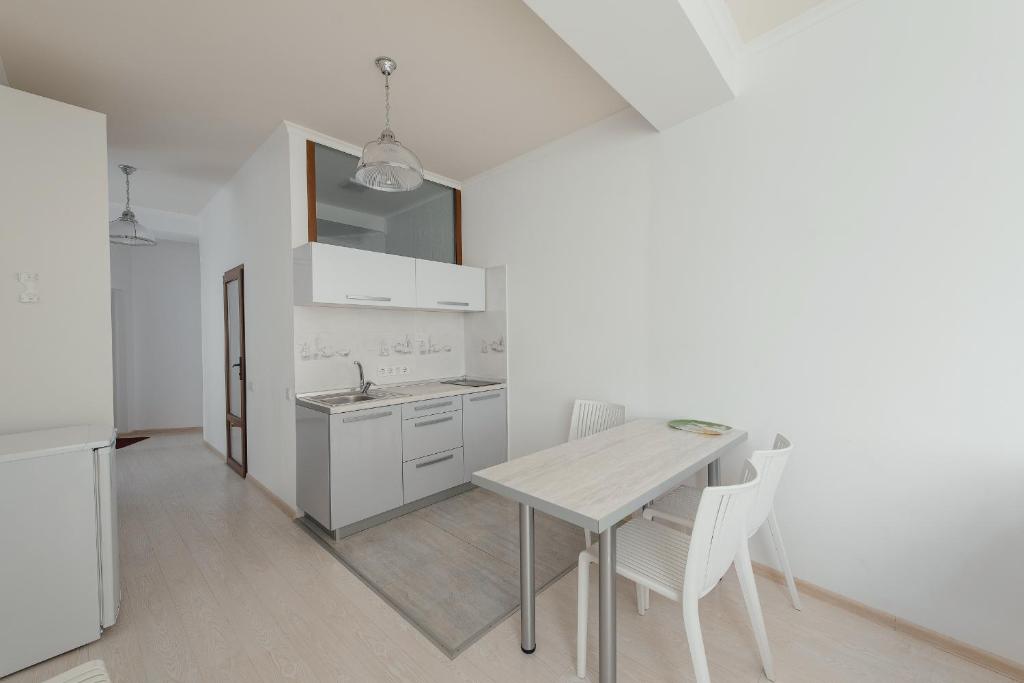 Апартаменты 1-комнатные. Частный гостевой дом Матрос. Ялта