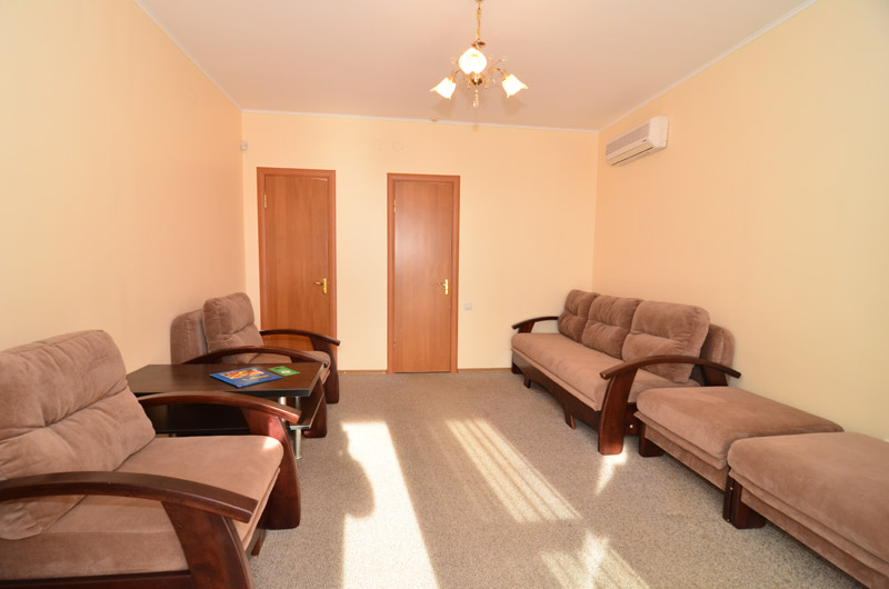 4-местный 1-комнатный номер. Гостевой дом "Альяна". Судак