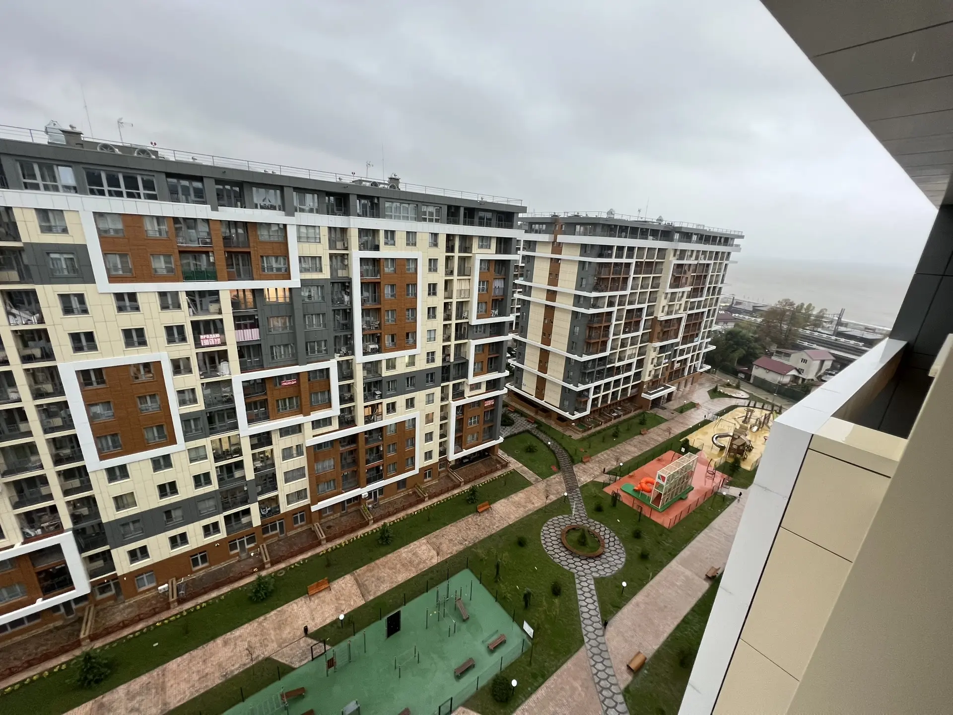 . Квартира в многоквартирном доме Апартаменты с отдельной спальней и видом на горы. Дагомыс