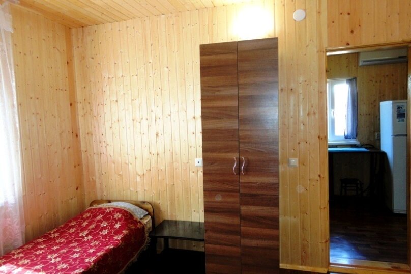 Семейный 2 , Коттедж. Частный сектор Дворик на Азовской. Должанская