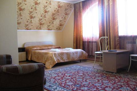 «Полулюкс» № 3. Гостевой дом «На Николаевской 25». Ейск «Полулюкс» № 3. Гостевой дом «На Николаевской 25». Ейск