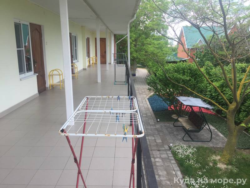 . Гостевой дом ВИКТОРИ. Кучугуры