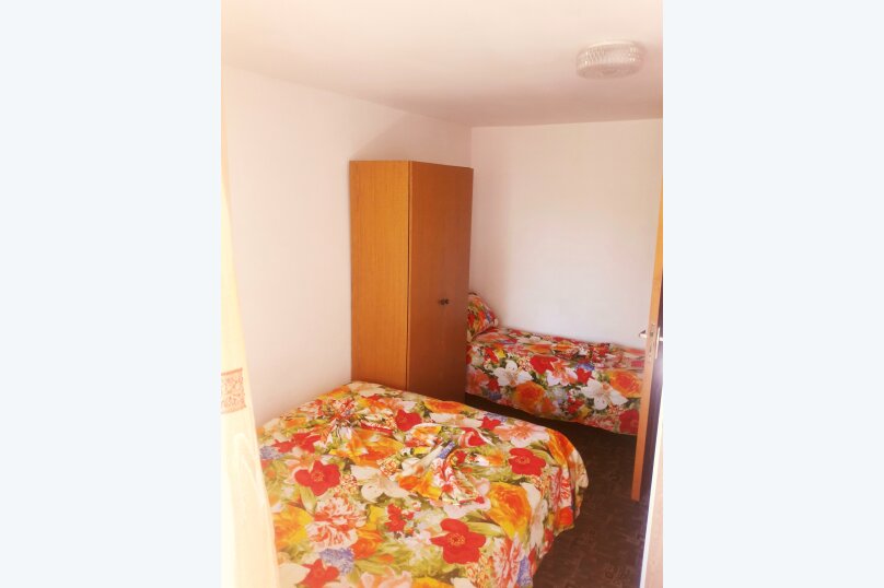 3-х местный номер стандарт. Гостевой дом "Анталия". Лоо