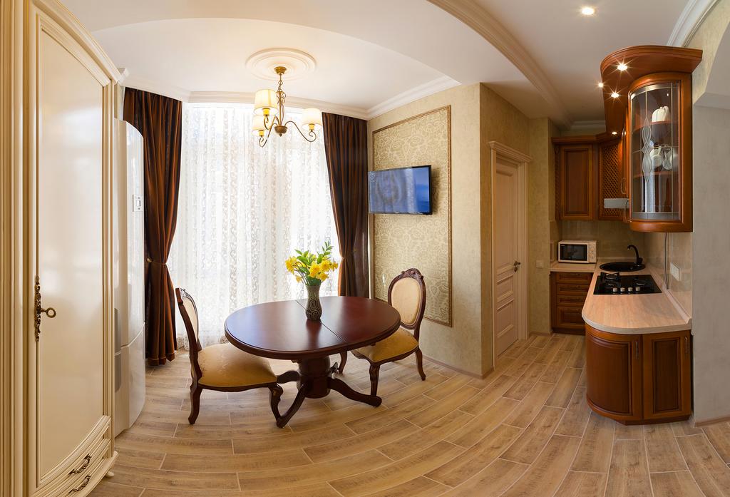 . Гостевой дом Да Винчи. Ялта