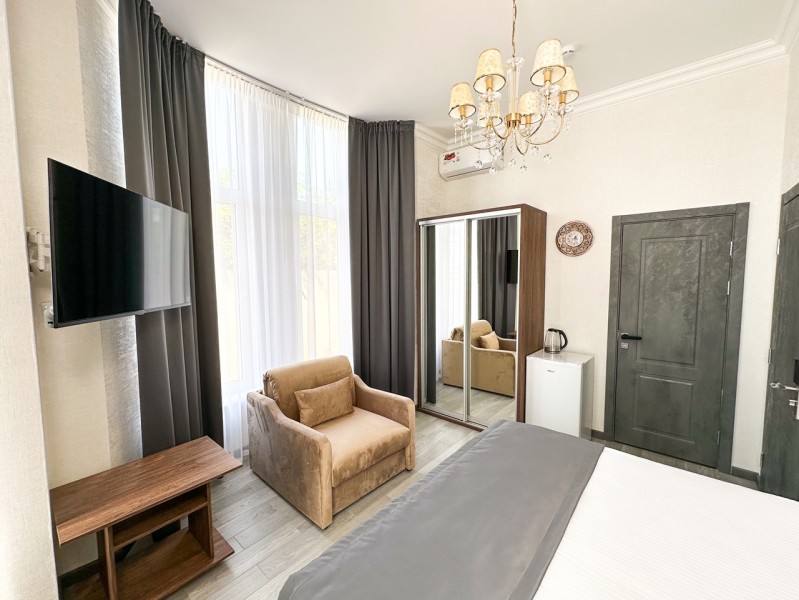 Трехместный номер. Отель Офелия. Адлер