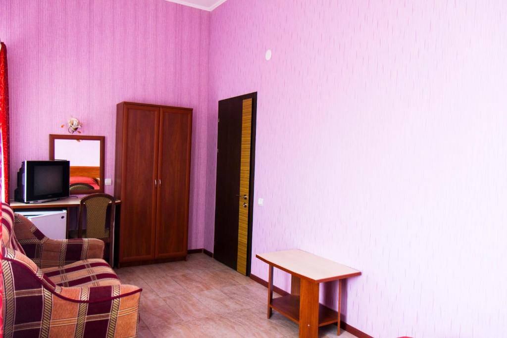 Двухкомнатный номер. Отель "Оливия". Витязево Двухкомнатный номер. Отель "Оливия". Витязево