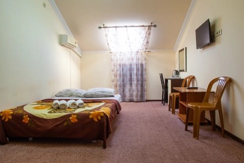 двухкомнатный семейный номер. Гостевой дом "Марити". Анапа