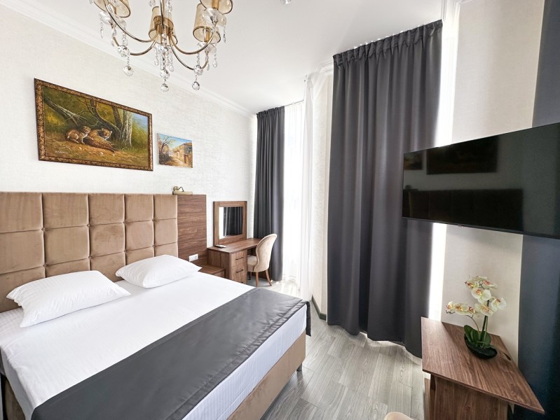 Трехместный номер. Отель Офелия. Адлер