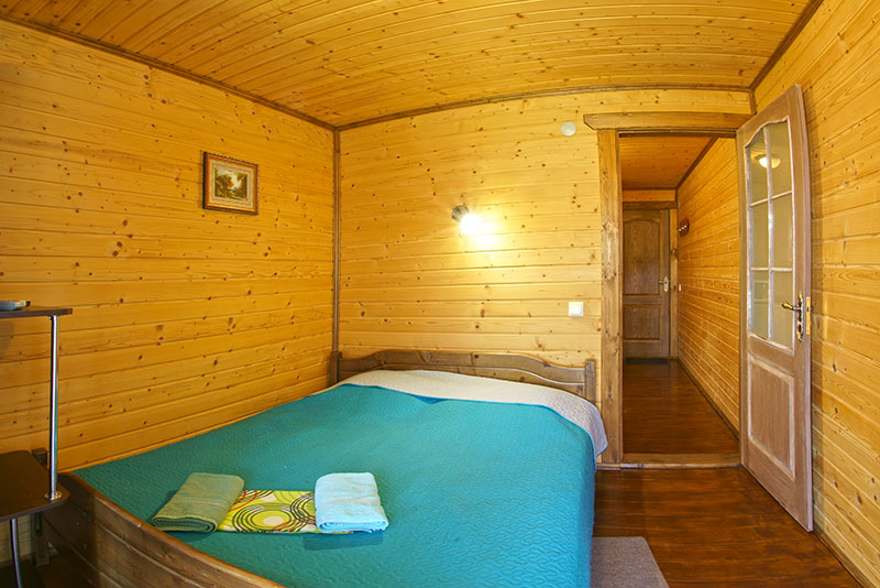 3-местный 2 комнатный с мини кухней. Вилла «Коруна». Алушта