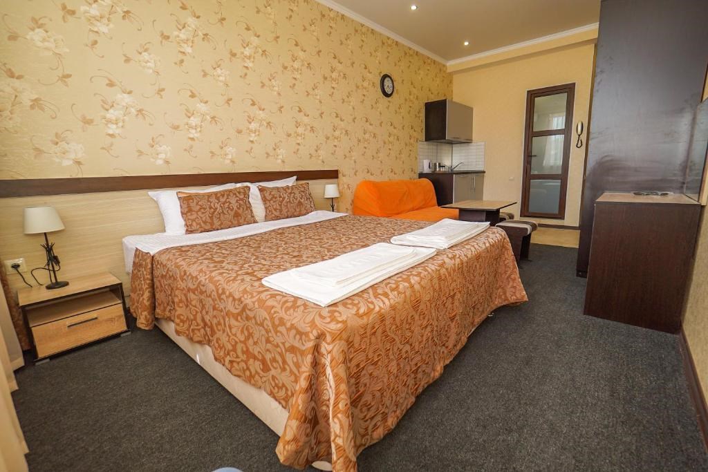 3-х местный номер-студио (с кухней). Апарт-отель «Близнецы». Адлер