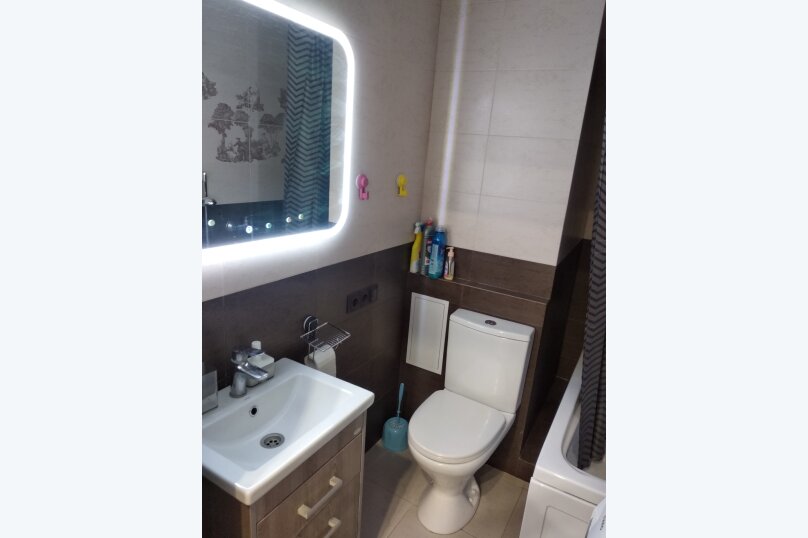 Апартаменты. Квартира в многоквартирном доме Апартаменты у моря. Геленджик