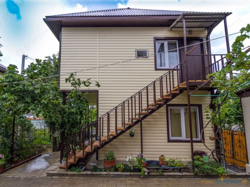 . Частный сектор "Жемчужинка". Небуг