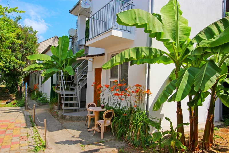 Трехместная комната с удобствами. Частный сектор Жилье у моря. Анапа