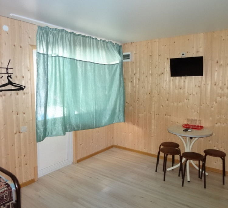 Комфорт 2-комнатный. Частный гостевой дом VIZAVI. Голубицкая