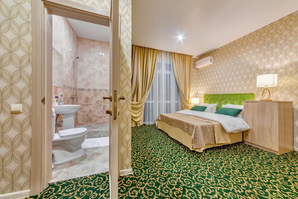 Стандарт 3х-местный с террасой. Отель Премьер. Геленджик