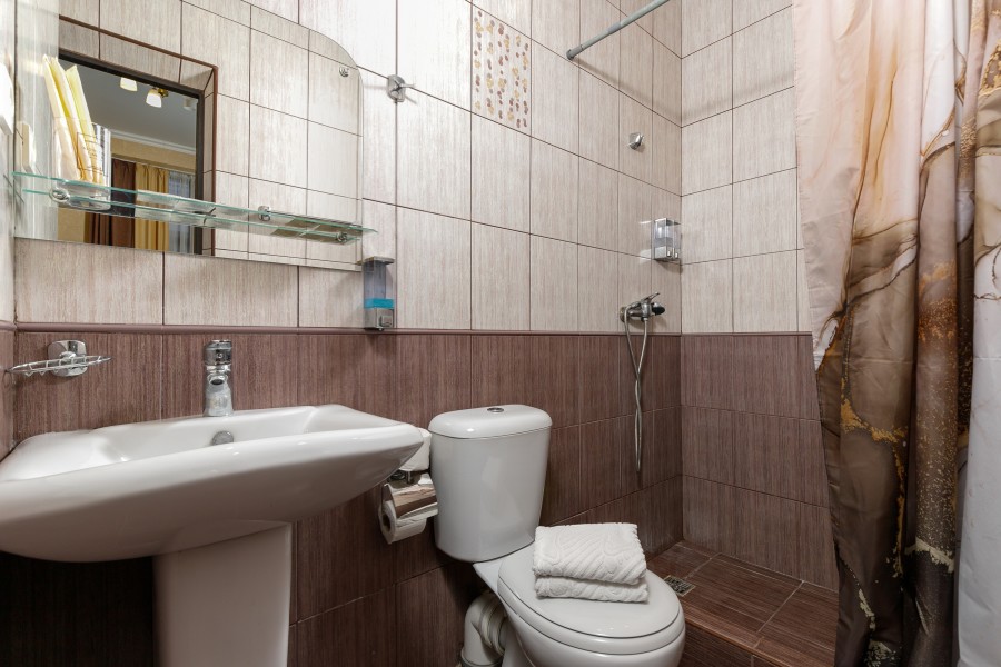 Номер комфорт с балконом для 3 гостей. Гостевой дом Ева. Адлер