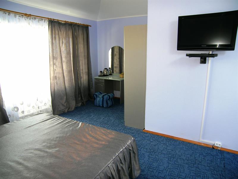 4-х местный 1 комнатный люкс с террасой. Отель "Априори". Витязево