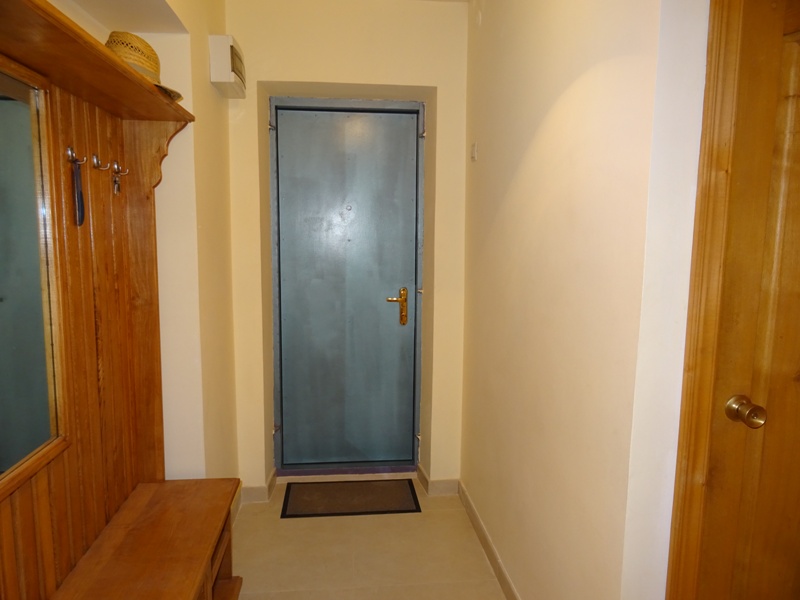 . Квартира в многоквартирном доме Лакоба 28, кв. 13. Новый Афон