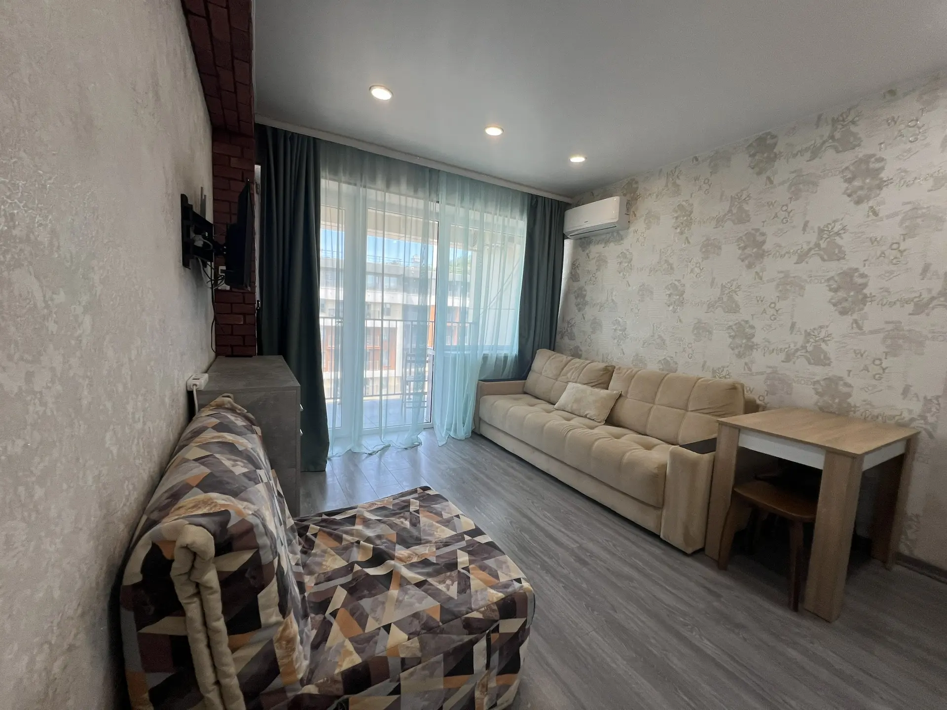 . Квартира в многоквартирном доме Светлая студия с шикарным видом на морской закат. Дагомыс