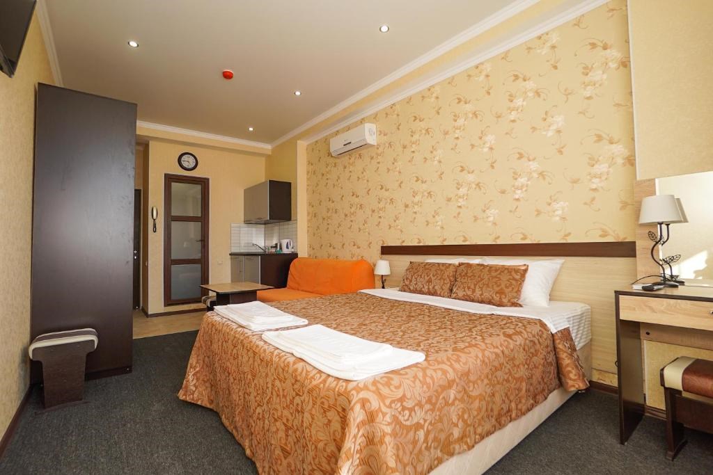 3-х местный номер-студио (с кухней). Апарт-отель «Близнецы». Адлер