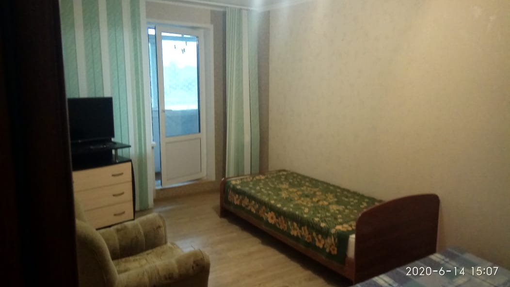 . Квартира в многоквартирном доме 2-х комнатная квартира у моря. Ейск